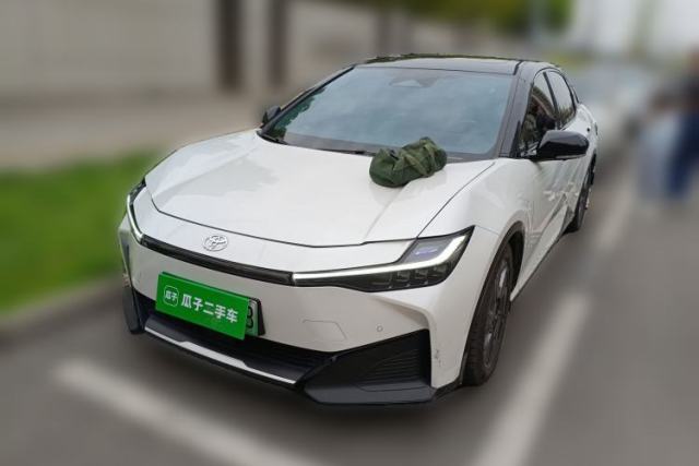 Used Toyota bZ3 2023 616 km Long-Range Premium