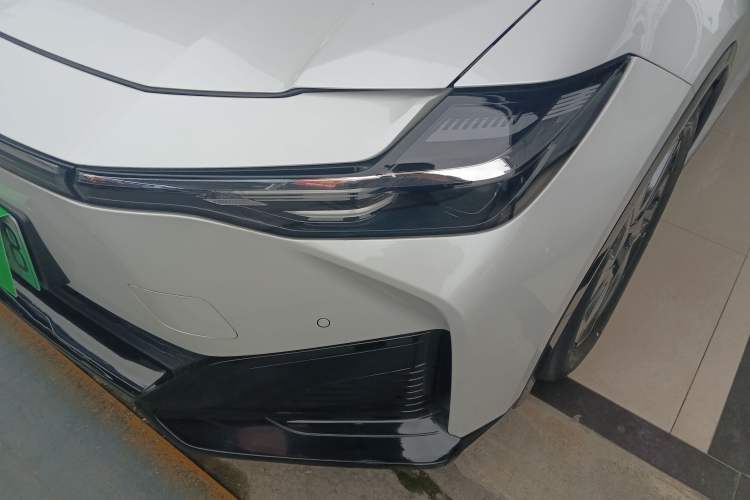 Used Toyota bZ3 2023 517 km Elite PRO Left Front Headlight