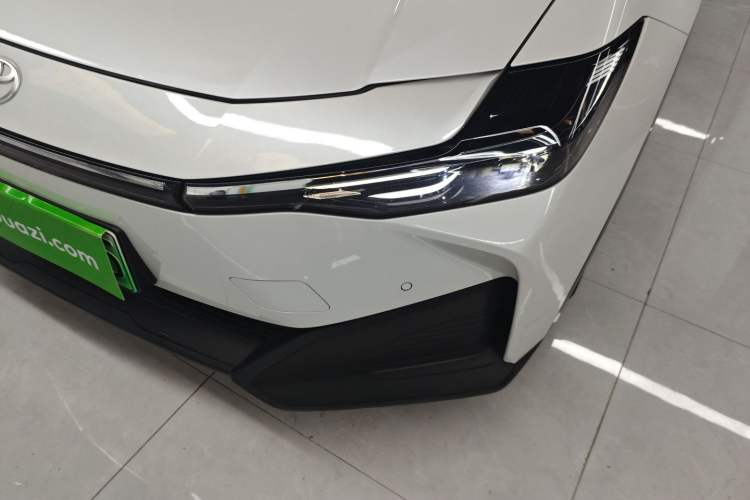 Used Toyota bZ3 2023 517 km Elite PRO Left Front Headlight