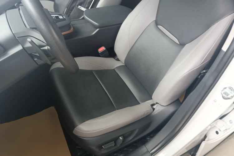 Used Toyota bZ3 2023 517 km Elite PRO Left Front Seat