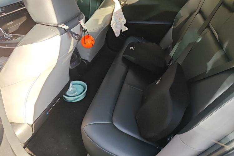 Used Toyota bZ3 2023 517 km Elite PRO Left Rear Seat