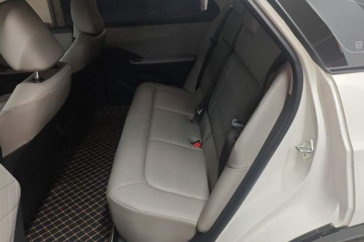 Used Toyota bZ3 2023 517 km Elite PRO Left Rear Seat