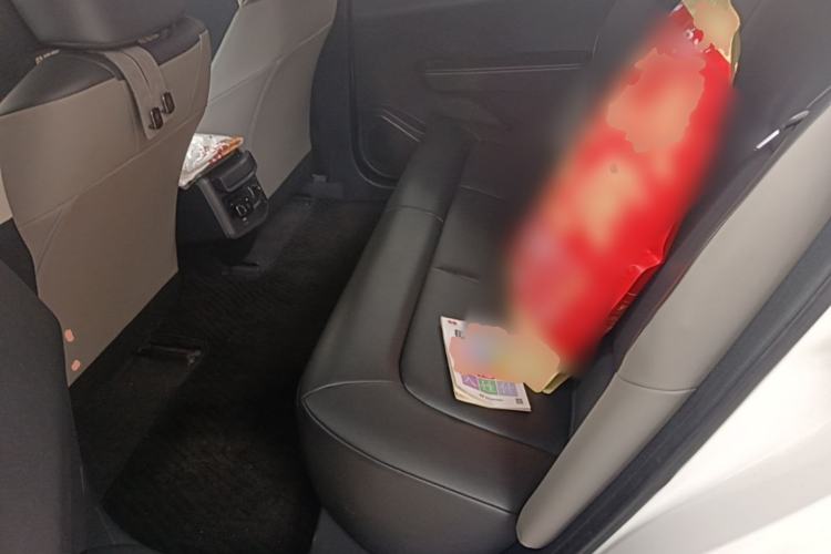 Used Toyota bZ3 2023 517 km Elite PRO Left Rear Seat