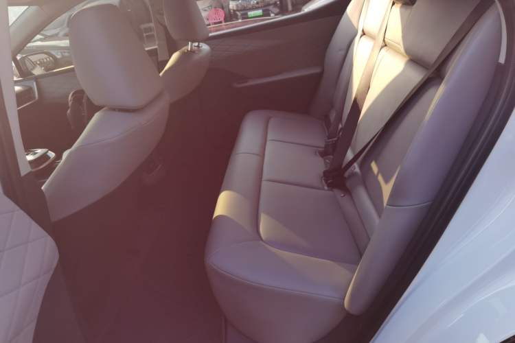 Used Toyota bZ3 2023 517 km Elite PRO Left Rear Seat