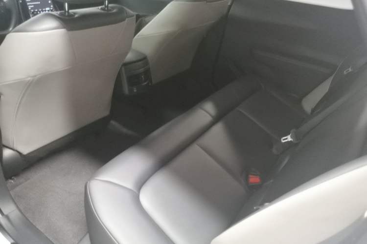 Used Toyota bZ3 2023 517 km Elite PRO Left Rear Seat