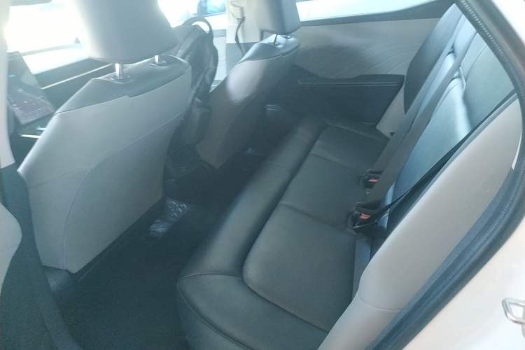 Used Toyota bZ3 2023 517 km Elite PRO Left Rear Seat
