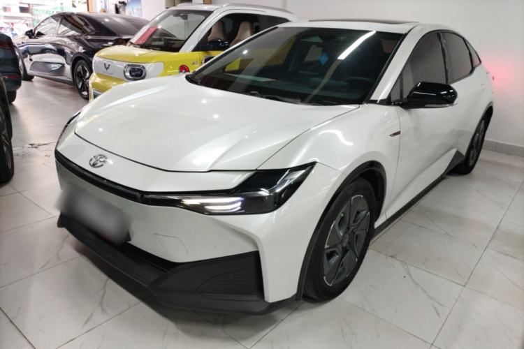 Used Toyota bZ3 2023 517 km Elite PRO Left Side