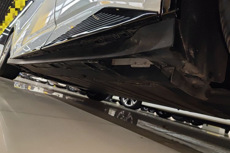 Used Toyota bZ3 2023 517 km Elite PRO Left Side Sill