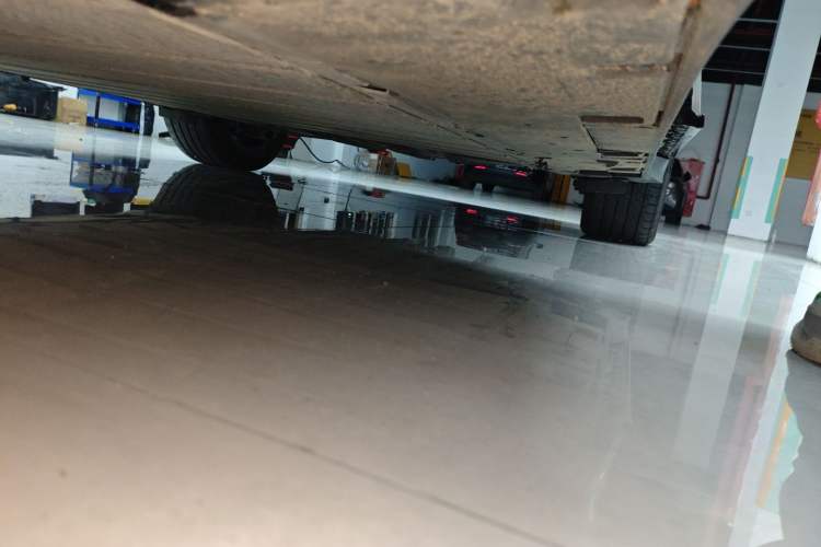 Used Toyota bZ3 2023 517 km Elite PRO Left Side Sill