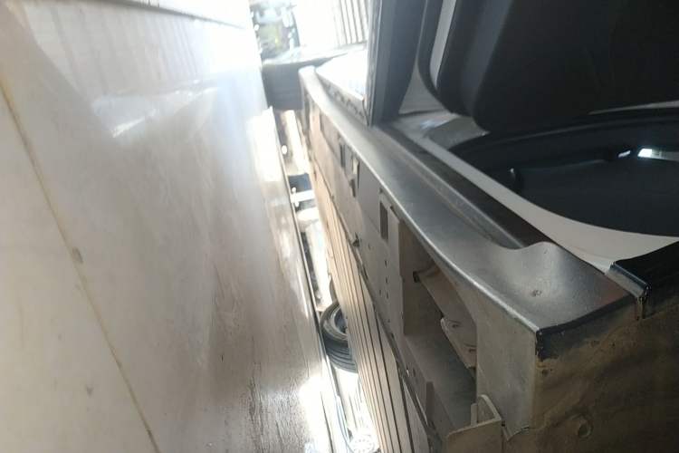 Used Toyota bZ3 2023 517 km Elite PRO Left Side Sill