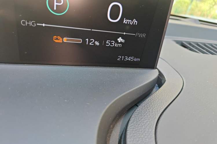 Used Toyota bZ3 2023 517 km Elite PRO Odometer Close Up