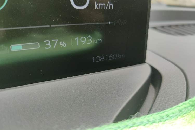 Used Toyota bZ3 2023 517 km Elite PRO Odometer Close Up