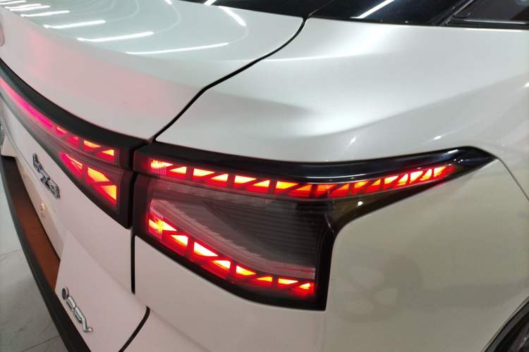 Used Toyota bZ3 2023 517 km Elite PRO Right Rear Taillight