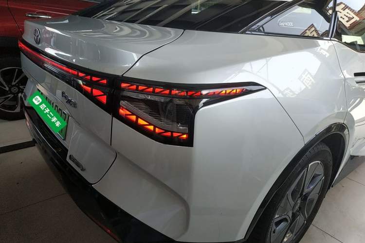 Used Toyota bZ3 2023 517 km Elite PRO Right Rear Taillight
