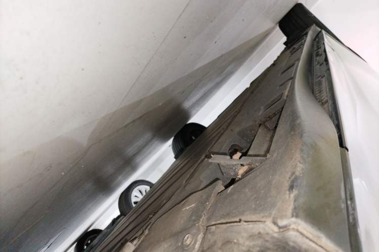 Used Toyota bZ3 2023 517 km Elite PRO Right Side Sill