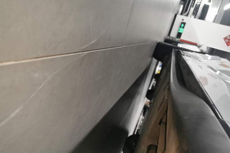 Used Toyota bZ3 2023 517 km Elite PRO Right Side Sill