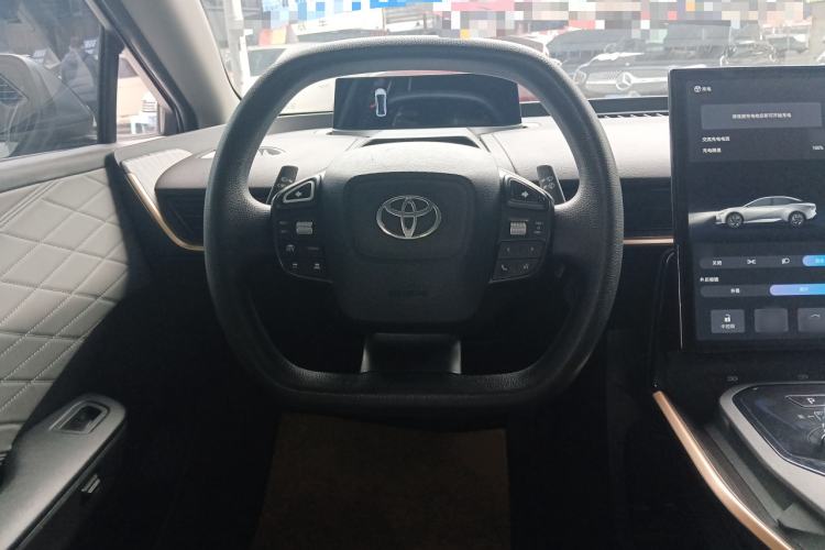 Used Toyota bZ3 2023 517 km Elite PRO Steering Wheel