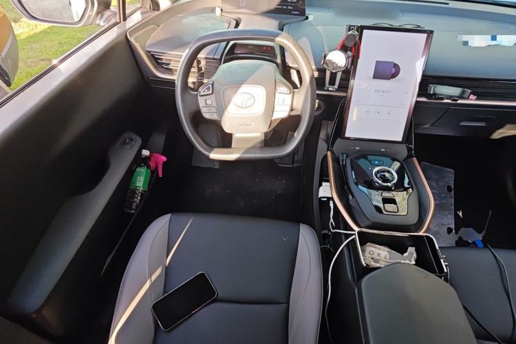 Used Toyota bZ3 2023 517 km Elite PRO Steering Wheel
