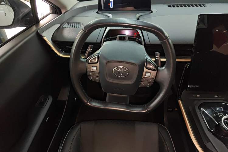Used Toyota bZ3 2023 517 km Elite PRO Steering Wheel
