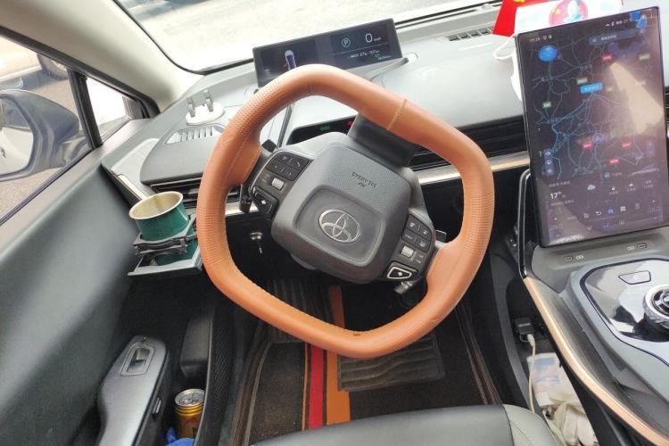 Used Toyota bZ3 2023 517 km Elite PRO Steering Wheel