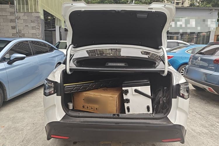 Used Toyota bZ3 2023 517 km Elite PRO Trunk