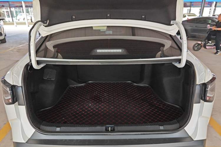 Used Toyota bZ3 2023 517 km Elite PRO Trunk
