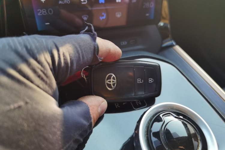 Used Toyota bZ3 2023 517 km Elite PRO Vehicle Key