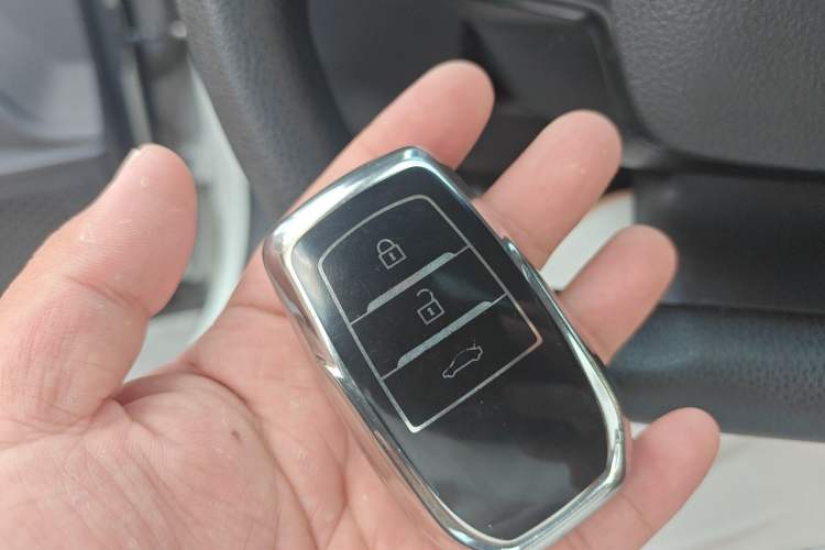 Used Toyota bZ3 2023 517 km Elite PRO Vehicle Key