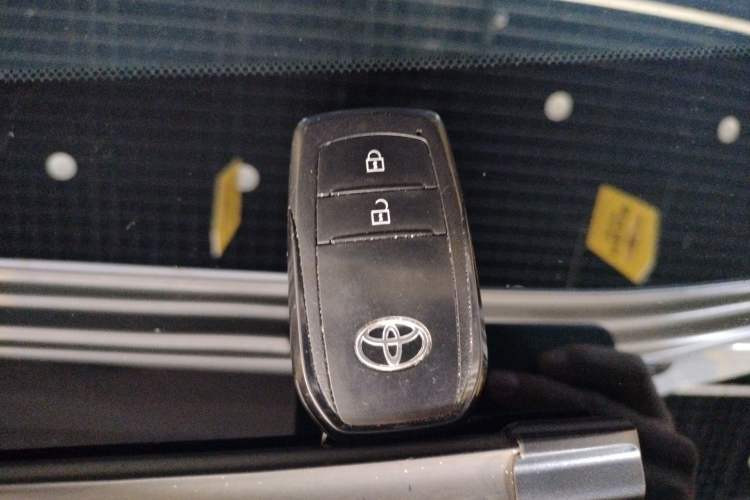 Used Toyota bZ3 2023 517 km Elite PRO Vehicle Key