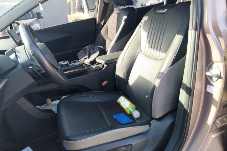 Used Toyota bZ3 2023 616 km Long-Range Premium Left Front Seat