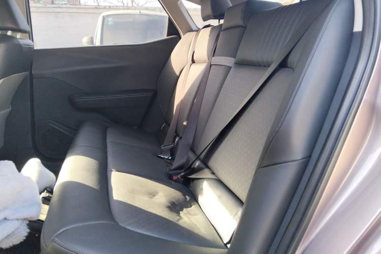 Used Toyota bZ3 2023 616 km Long-Range Premium Left Rear Seat
