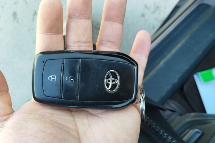 Used Toyota bZ3 2023 616 km Long-Range Premium Vehicle Key