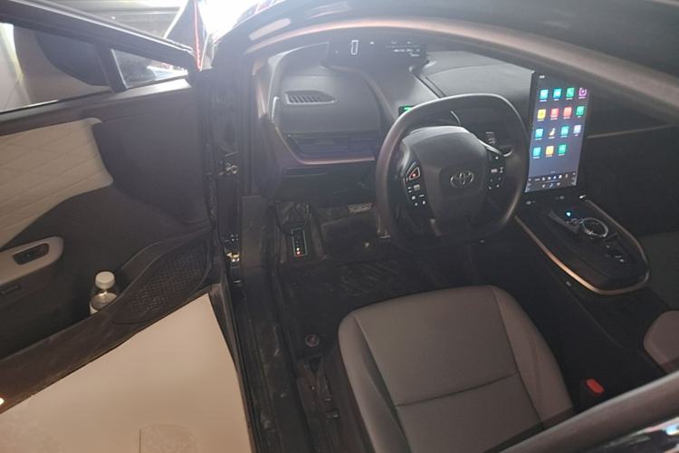 Used Toyota bZ3 2024 517 km Elite PRO Driver Seat