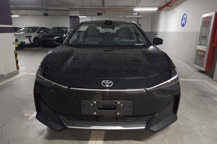 Used Toyota bZ3 2024 616 km Long-Range Premium Front