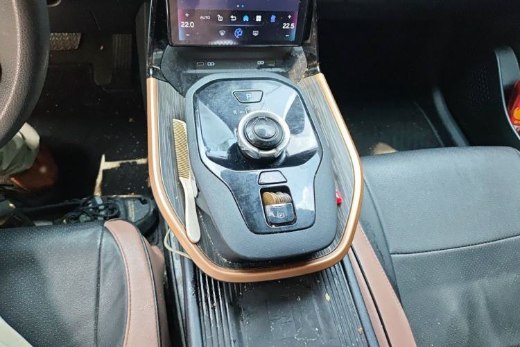 Used Toyota bZ3 2024 517 km Elite PRO Gear Lever