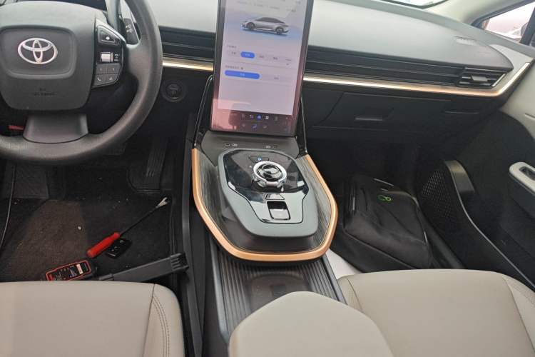 Used Toyota bZ3 2024 517 km Elite PRO Gear Lever