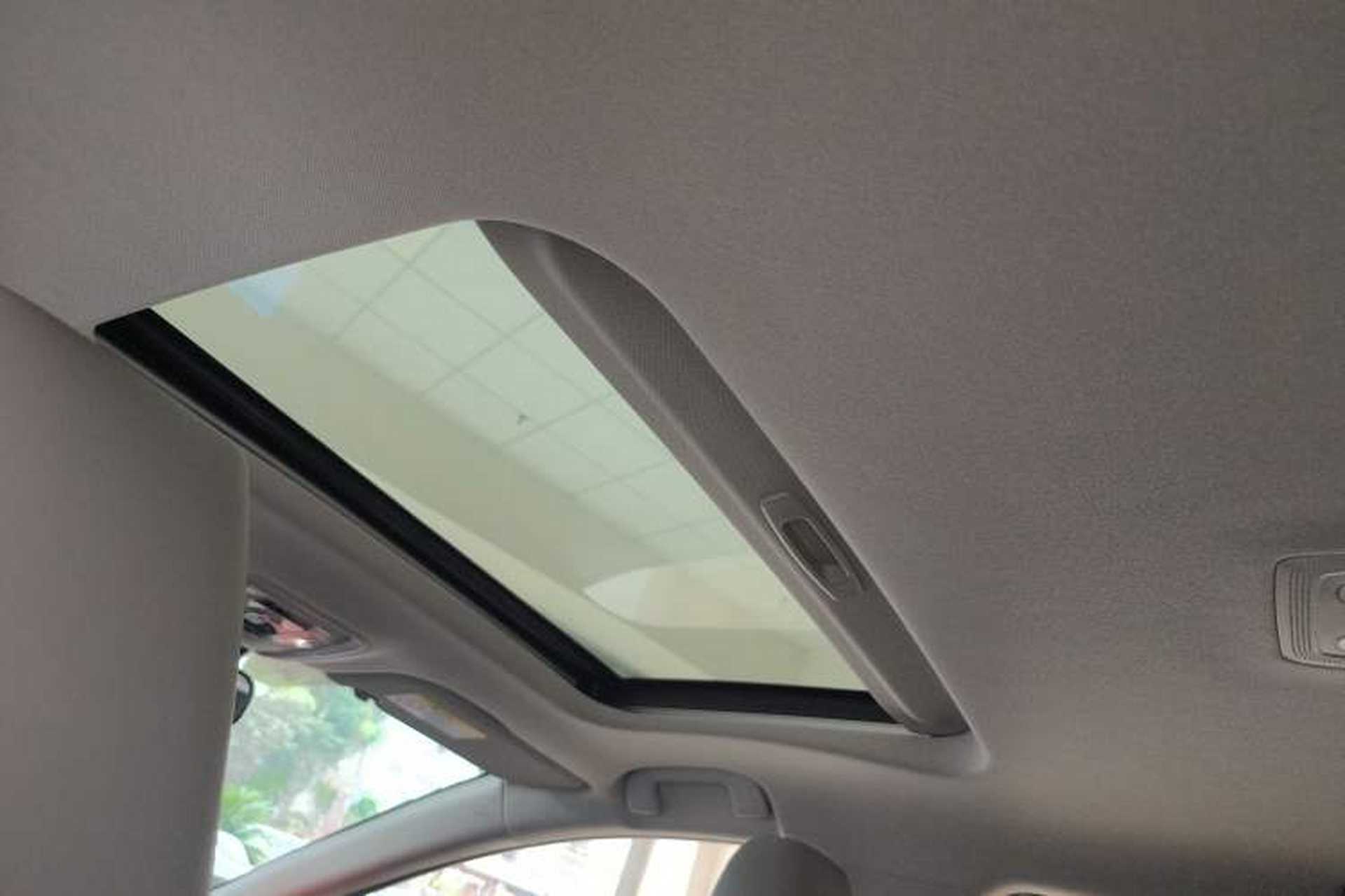 Used Toyota bZ3 2024 517 km Elite PRO Headliner