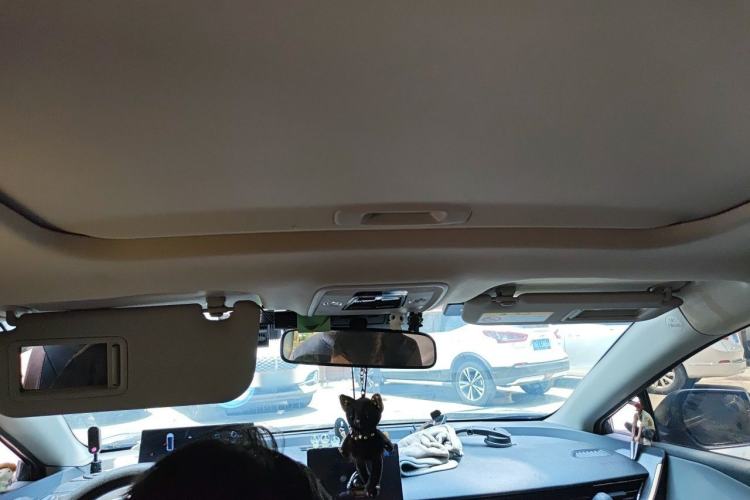 Used Toyota bZ3 2024 517 km Elite PRO Headliner