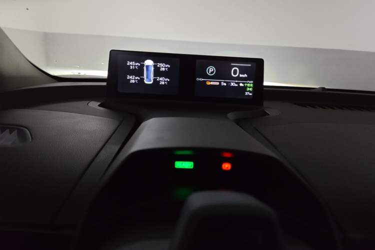 Used Toyota bZ3 2024 616 km Long-Range Premium Instrument Cluster