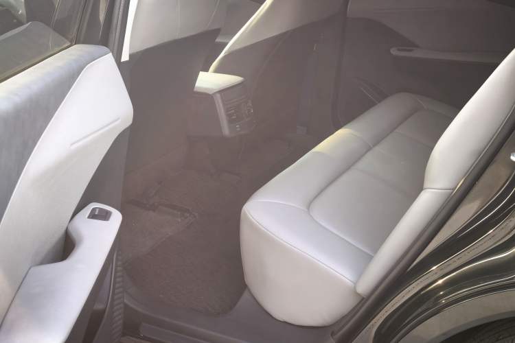 Used Toyota bZ3 2024 517 km Elite PRO Interior 2
