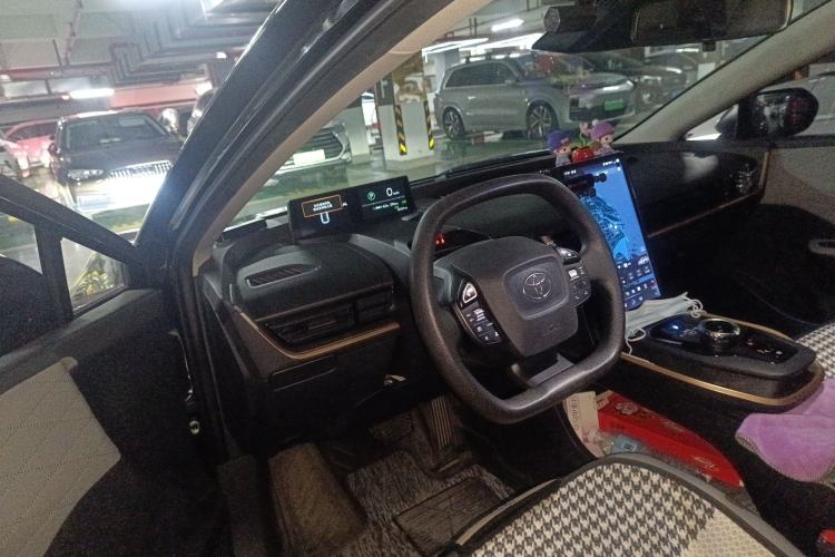 Used Toyota bZ3 2024 517 km Elite PRO Interior 3