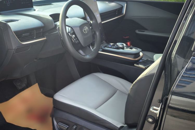 Used Toyota bZ3 2024 517 km Elite PRO Interior 3