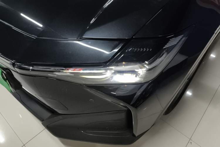 Used Toyota bZ3 2024 517 km Elite PRO Left Front Headlight