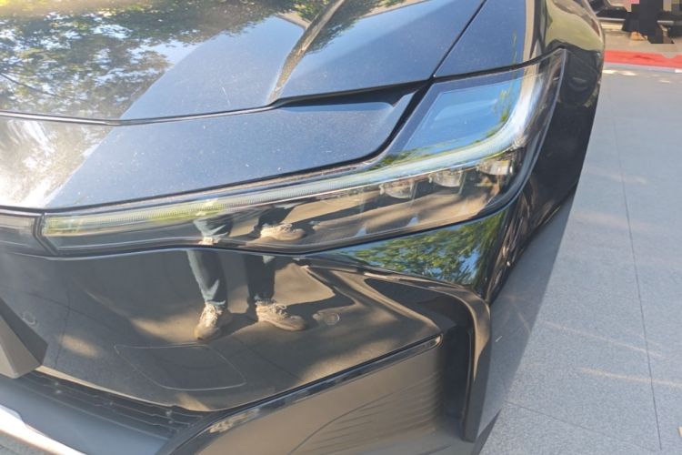 Used Toyota bZ3 2024 616 km Long-Range Premium Left Front Headlight