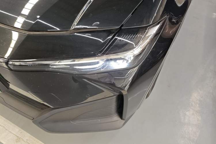 Used Toyota bZ3 2024 517 km Elite PRO Left Front Headlight