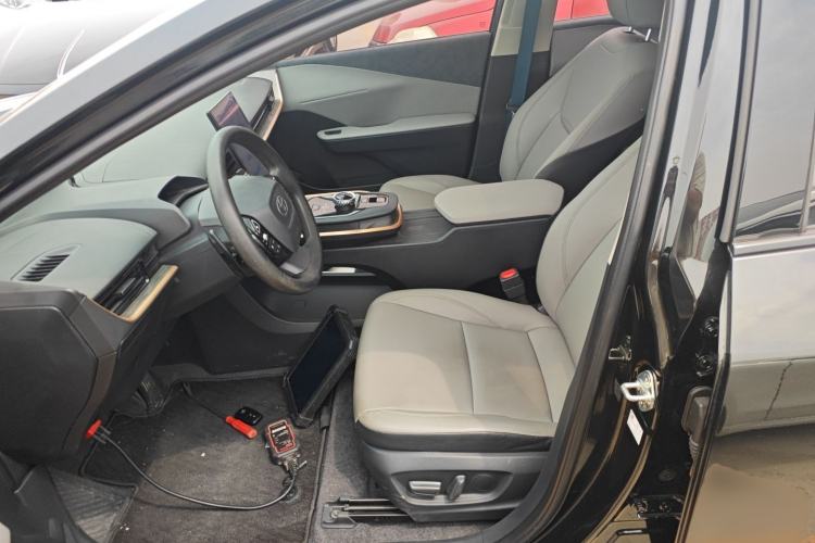 Used Toyota bZ3 2024 517 km Elite PRO Left Front Seat