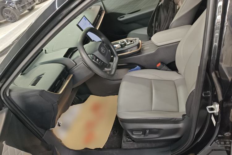 Used Toyota bZ3 2024 517 km Elite PRO Left Front Seat