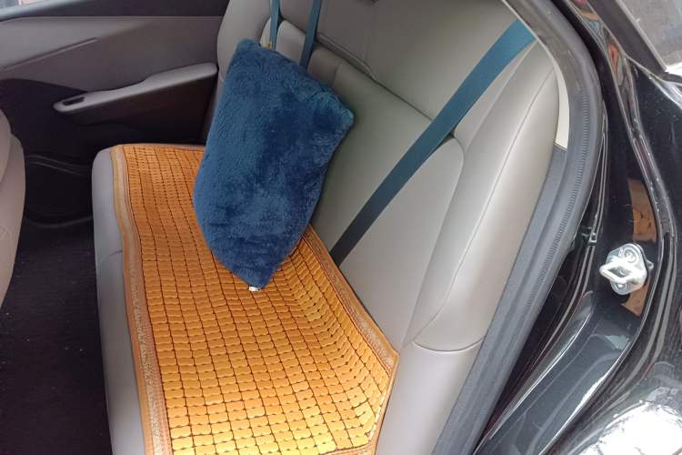 Used Toyota bZ3 2024 517 km Elite PRO Left Rear Seat