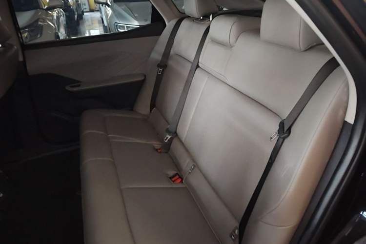 Used Toyota bZ3 2024 517 km Elite PRO Left Rear Seat