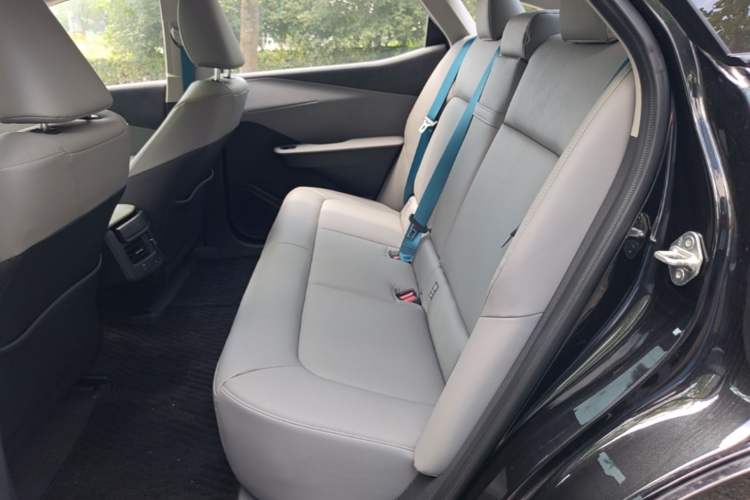 Used Toyota bZ3 2024 616 km Long-Range Premium Left Rear Seat